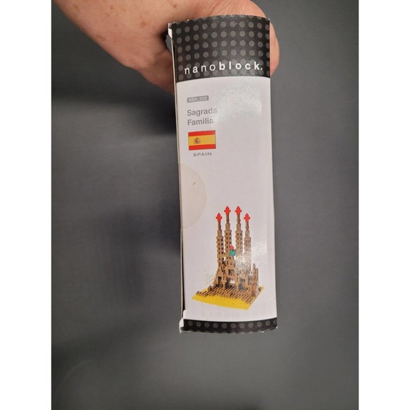 Nanoblock Sagrada Familia Micro Building Blocks 2012 Level 4-550+ Pieces - Picture 6 of 9